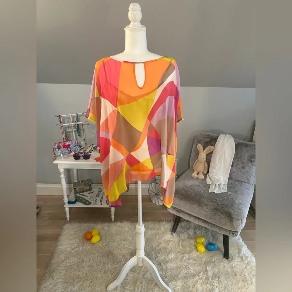 Trina Turk Flow Top - Picture 3 of 14